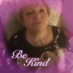 Meet your Posher, Lois